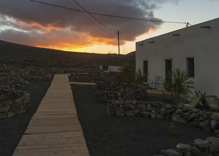 Buenavista Lanzarote Country * La Asomada (Lanzarote)